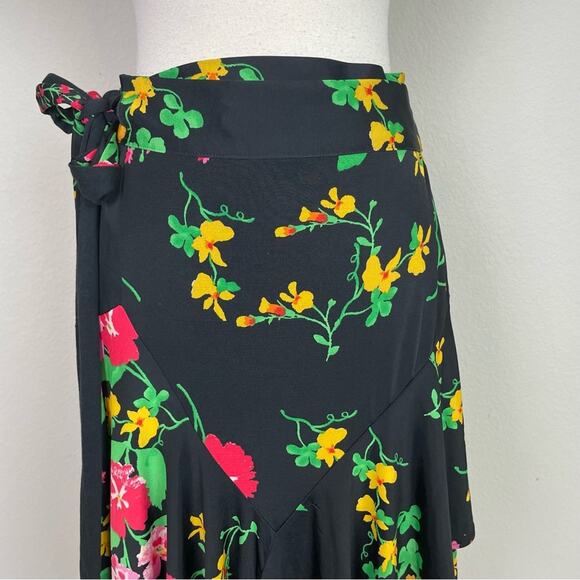 Cabi Black Floral Drama Wrap Skirt #5700 Small - Picture 12 of 12